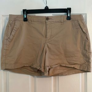 Size 14 Old Navy Khaki Everyday Short